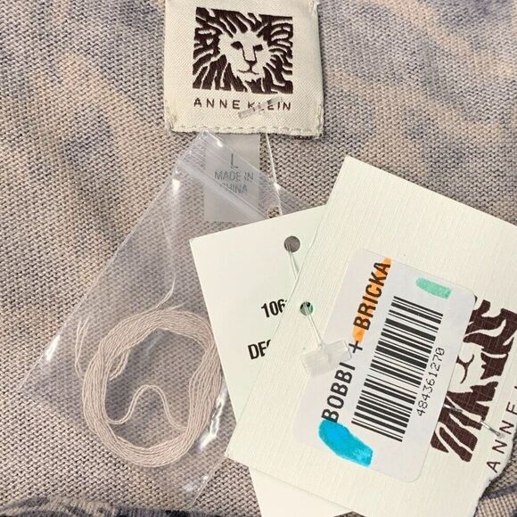 Anne Klein Knit Top sz L Gray Taupe Pattern Flowy Wide Hem New NWT - Picture 5 of 7